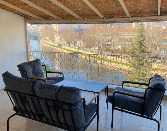 1 + 1 Teras Apart Vip